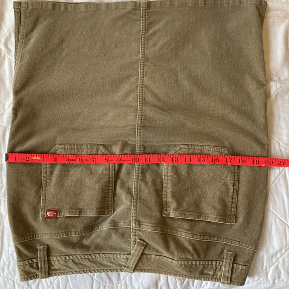 Corduroy The North Face mini-skirt - Picture 3 of 7